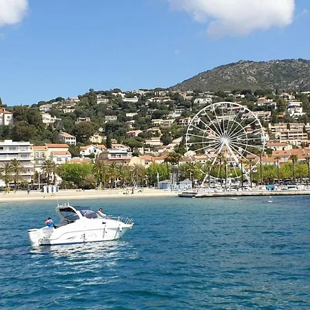 Daire 2 Pieces Avec Piscine Et Parking A 2 Pas De La Au Lavandou - Fr-1-251-384 Le Lavandou