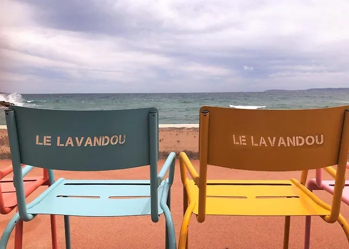 2 Pieces Avec Piscine Et Parking A 2 Pas De La Au Lavandou - Fr-1-251-384 Apartmán Le Lavandou